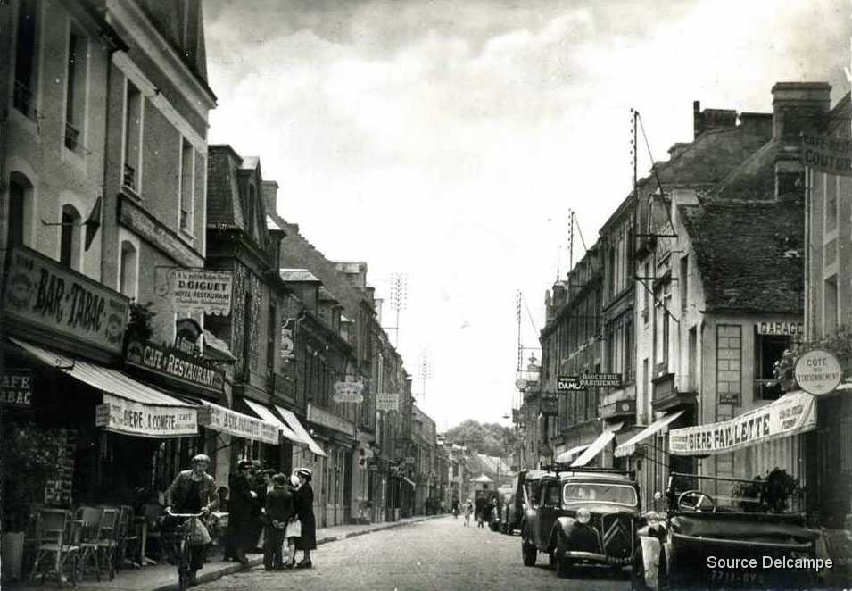 14 Douvres La Delivrande La Grande Rue.jpg